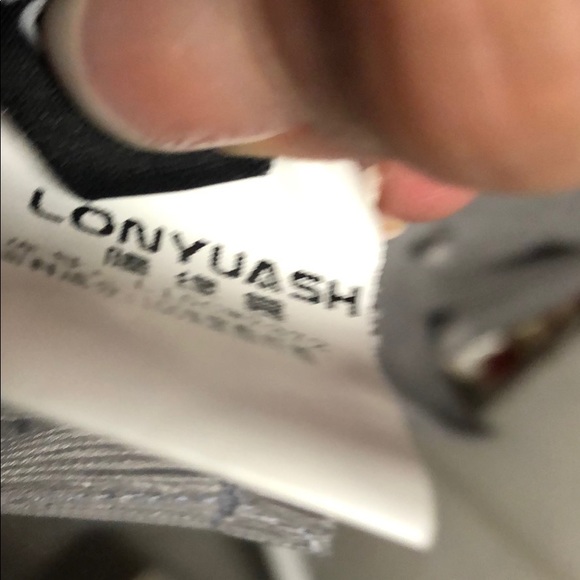 Blouse gray button-down pockets on the side - Picture 4 of 4